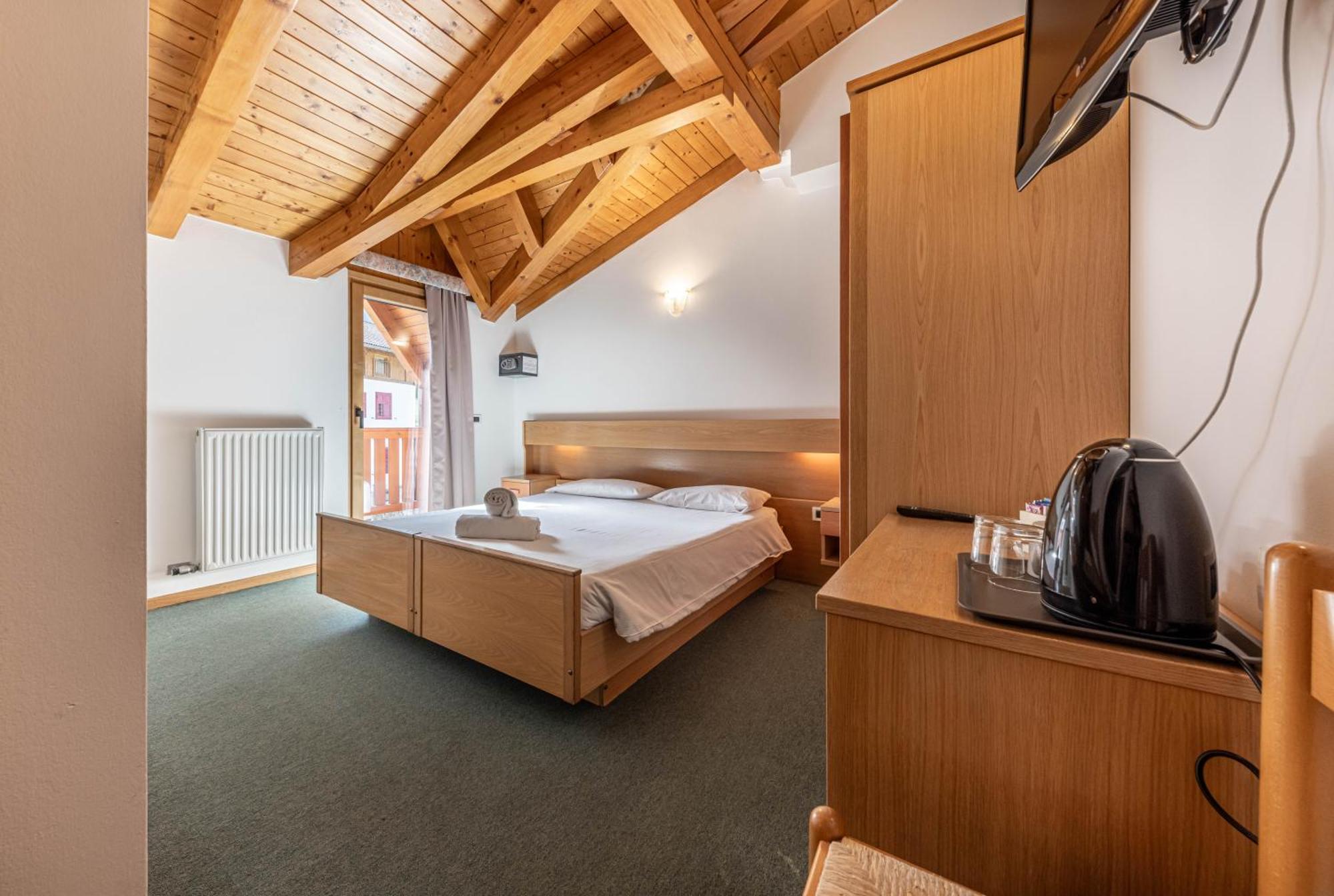 Hotel Laste' Caldes Экстерьер фото