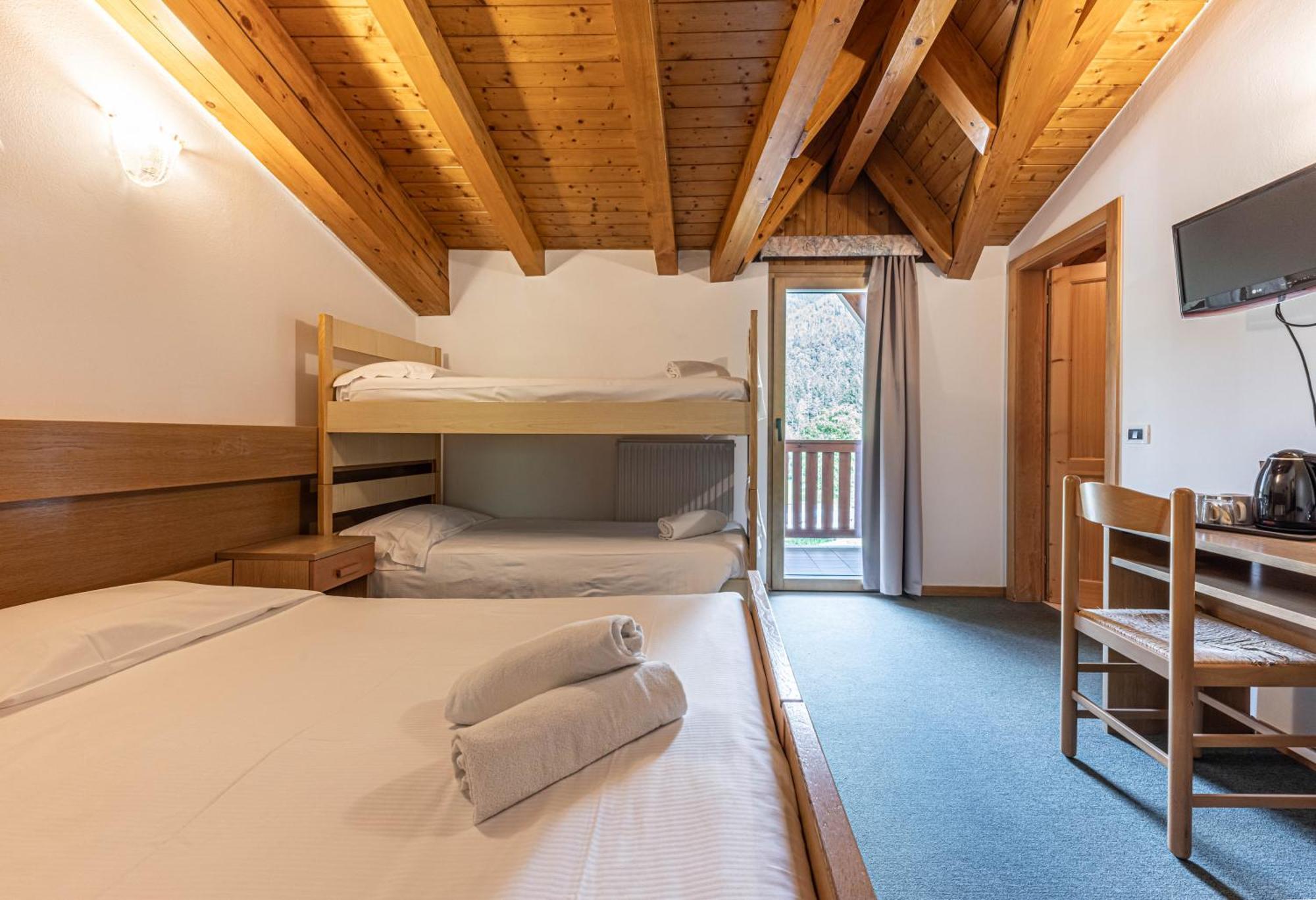 Hotel Laste' Caldes Экстерьер фото
