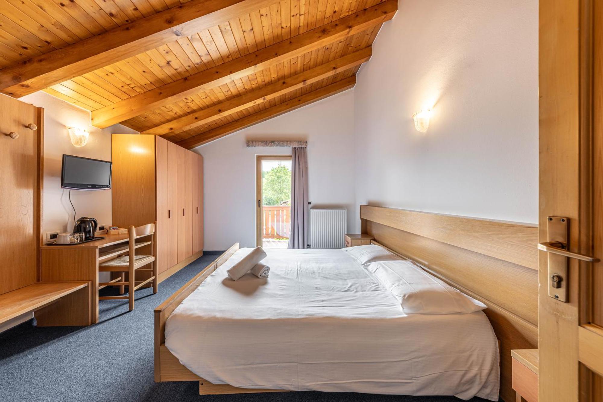 Hotel Laste' Caldes Экстерьер фото
